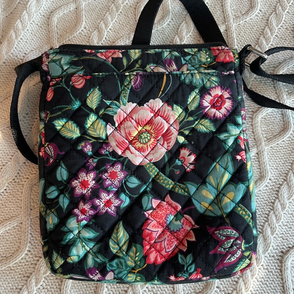 Vera Bradley Small Crossbody Floral credit card compartments - Picture 9 of 16